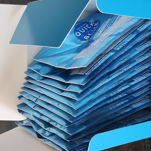 2 boxes of L'OREAL QUICK BLUE BLEACH (each box has 12 individual packages) - Picture 5 of 10